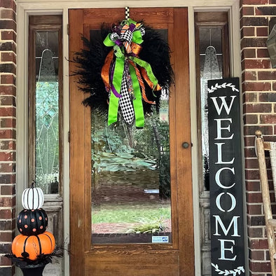 Porch Decor for Halloween: Welcoming Your Fall Visitors
